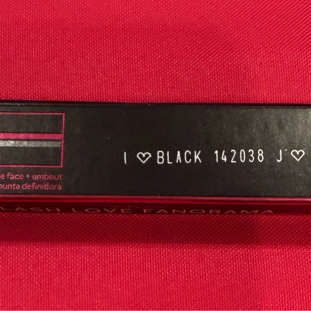 Mary Kay Lash Love Fanorama Mascara - Black New in Box - Picture 2 of 5